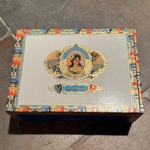 La Aroma de Cuba Mi Amor Valentino Empty Cigar Box Vintage decor
